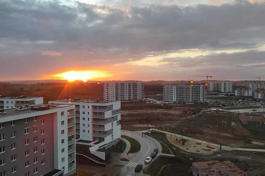 Nowy, przestronny apartament i bezpłatny parking Rzeszów Zewnętrze zdjęcie