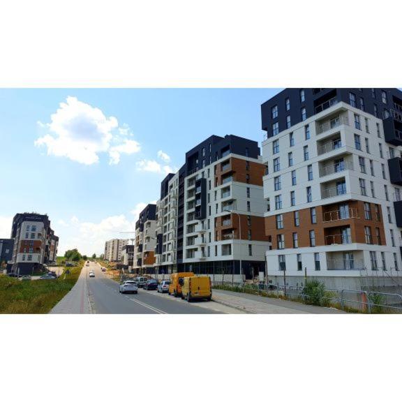 Nowy, przestronny apartament i bezpłatny parking Rzeszów Zewnętrze zdjęcie
